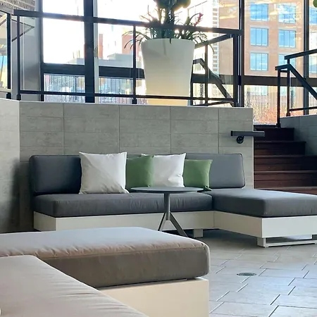 Doubletree By Hilton Montreal Hotel photo